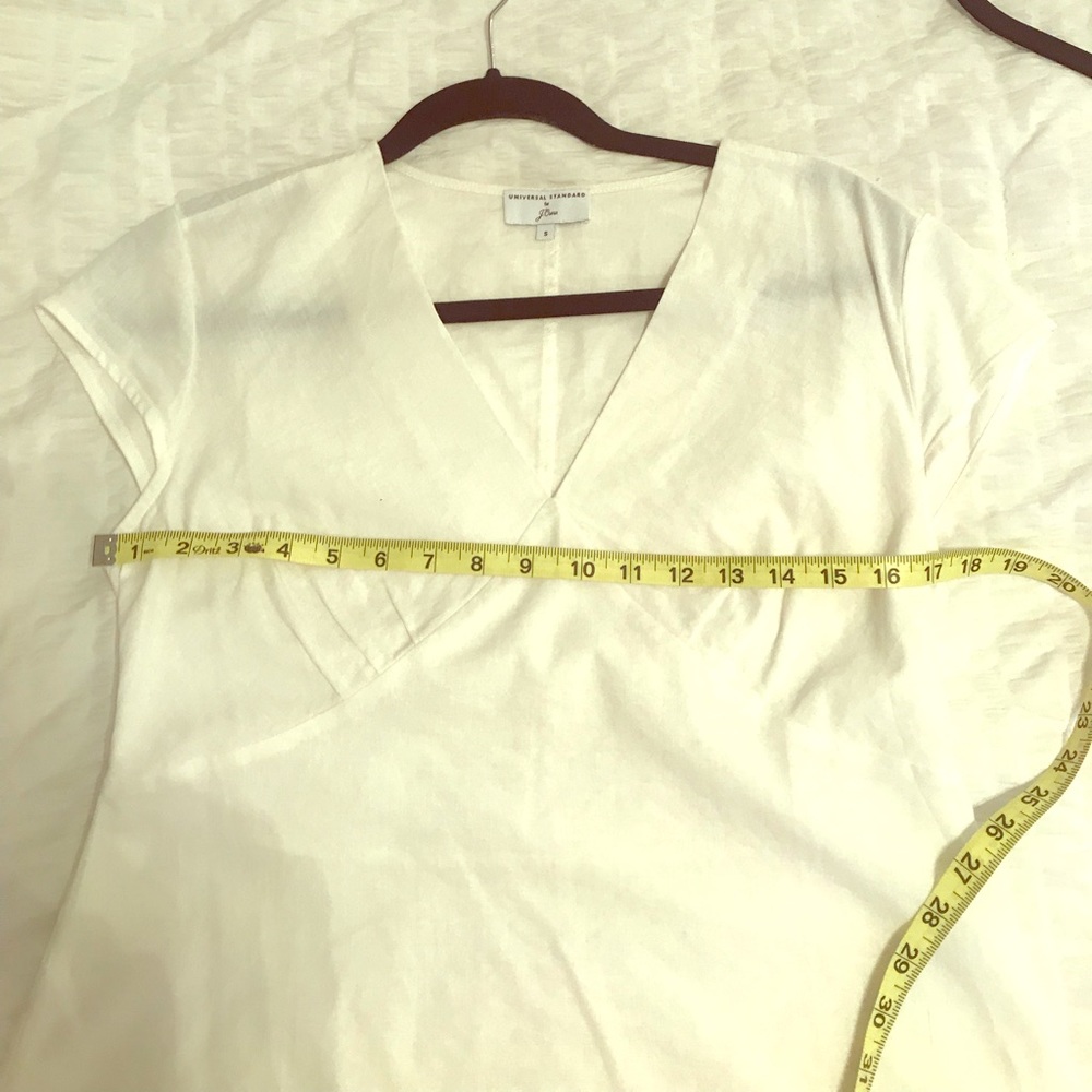 Linen and cotton side zip top.